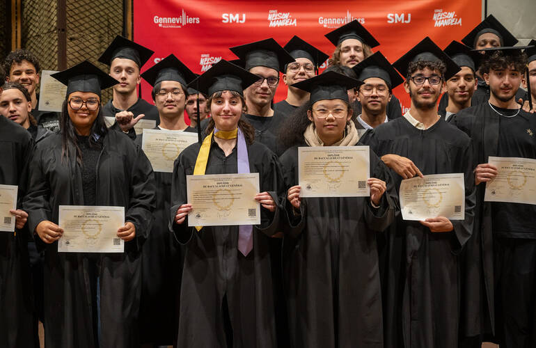 Remise des diplômes du baccalauréat (2025)